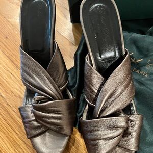 Robert Clergeri - Elegant Metallic Slide Sandals